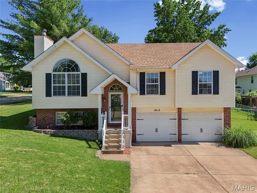 1015 Thames Dr, Imperial, MO, 63052-2376 | Card Image