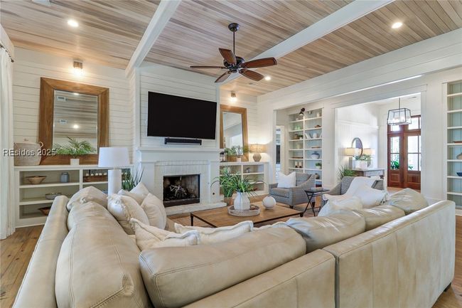 24 Carrier Blf, House other with 5 bedrooms, 5 bathrooms and null parking in Bluffton SC | Image 10