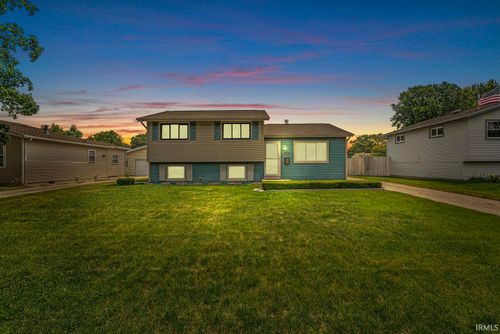 1810 Hass Drive, South Bend, IN, 46635-2042 | Card Image