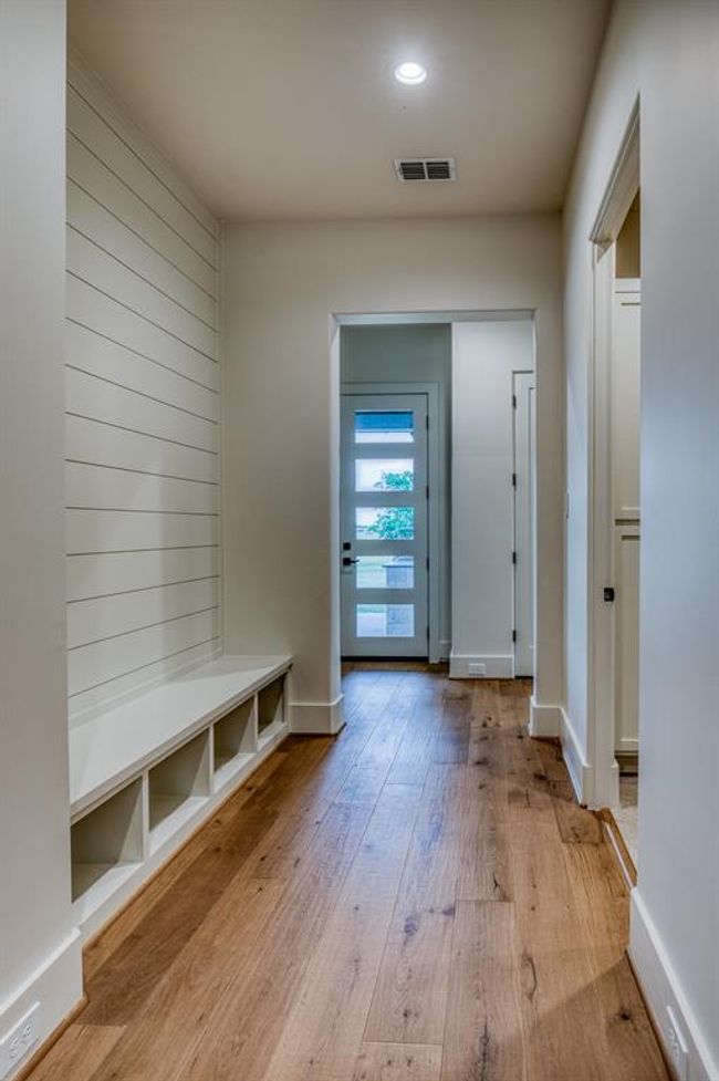 4961 Hartfield Rd, Home with 4 bedrooms, 5 bathrooms and 2 parking in Round Top TX | Image 13