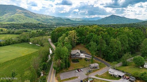 3194 Mcgill Rd, Sevierville, TN, 37862-8395 | Card Image