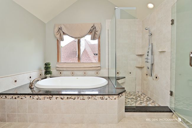 1420 Greenlake Dr, House other with 5 bedrooms, 3 bathrooms and 6 parking in Aurora IL | Image 24