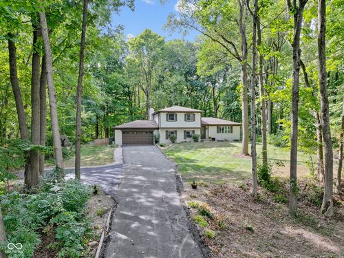 226 Saddlebrook Dr, Zionsville, IN, 46077-9576 | Card Image