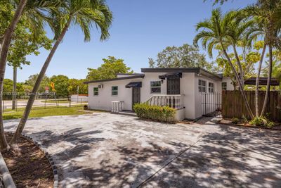 1200 Sw 58th Ave, House other with 3 bedrooms, 2 bathrooms and null parking in West Miami FL | Image 2