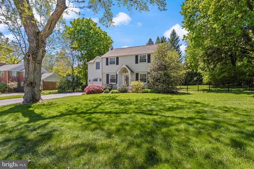 290 Wentworth Rd, Wayne, PA, 19087-2449 | Card Image