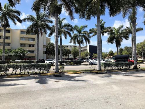 2537-10000 Nw 80th Ct, Hialeah Gardens, FL, 33016-2259 | Card Image