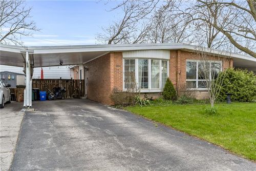 1135 Tavistock Dr, Burlington, ON, L7P2N3 | Card Image