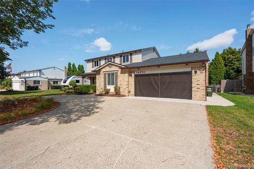 14651 Lakeshore Dr, Sterling Heights, MI, 48313-2383 | Card Image