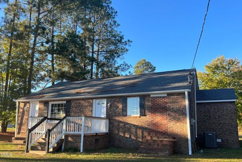 2122 Godwin Lake Rd, Benson, NC, 27504-6335 | Card Image