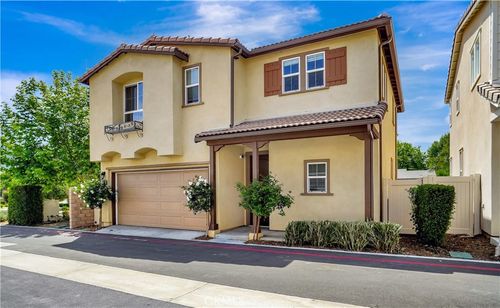 23206 W Remington Way, West Hills, CA, 91307-1476 | Card Image