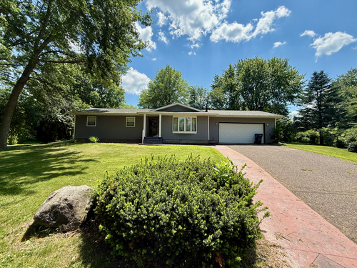 1326 Jeanne Ct, New Richmond, WI, 54017-2307 | Card Image