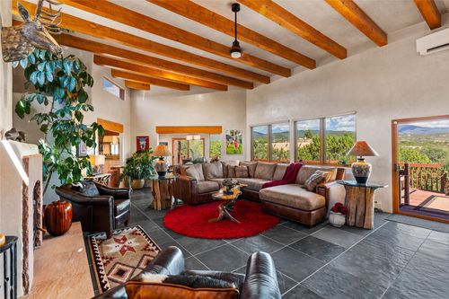 276 Chula Vista St, Santa Fe, NM, 87501-6905 | Card Image