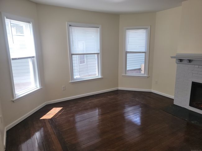 FL-1ST - 147 Edgewood St, Home with 3 bedrooms, 1 bathrooms and 1 parking in Hartford CT | Image 14