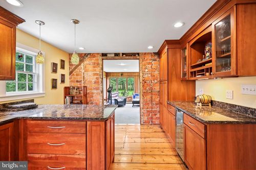 17-15 Crescent Ave, Rocky Hill, NJ, 08553-2002 | Card Image