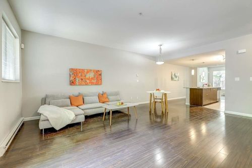 6-10058 153 St, Surrey, BC, V3R4M3 | Card Image