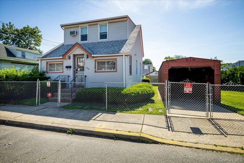 86 Gotham Avenue, Hempstead, NY, 11003 | Card Image