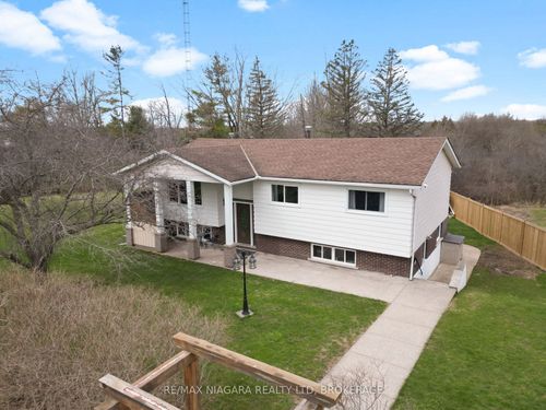 883 Ridge Rd N, Ridgeway, ON, L0S1N0 | Card Image