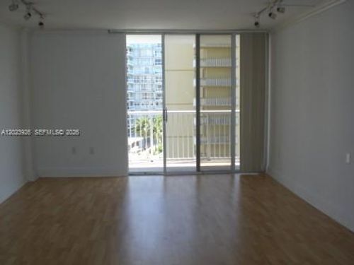 7d-150 Se 25th Rd, Miami, FL, 33129-2441 | Card Image