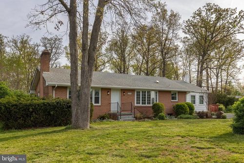 2243 Brucetown Rd, Clear Brook, VA, 22624-1221 | Card Image