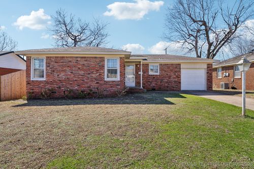 8930 Marshall St, Tulsa, OK, 74115-5929 | Card Image