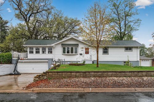 556 53 1/2 Ave Ne, Fridley, MN, 55421-1233 | Card Image