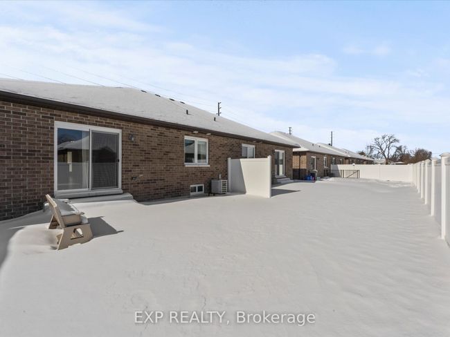 2540 Pillette Rd, House attached with 2 bedrooms, 2 bathrooms and 2 parking in Windsor ON | Image 29