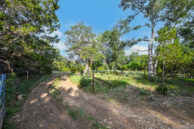 543 Narrows Rd, Home with 0 bedrooms, 0 bathrooms and null parking in Blanco TX | Image 23