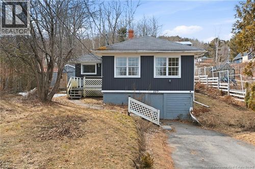 557 River Valley Dr, Grand Bay-Westfield, NB, E5K1B2 | Card Image