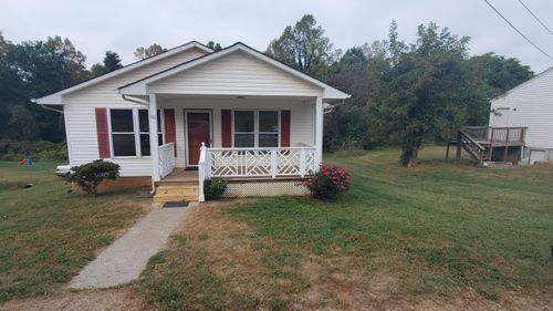 80 Honeywood Rd, Rocky Mount, VA, 24151-6182 | Card Image