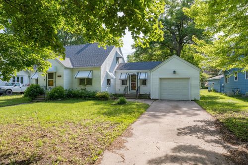 705 N Carver St, Winthrop, MN, 55396-2381 | Card Image