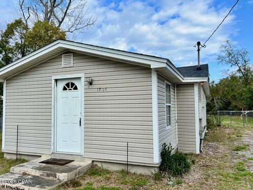 1804 Hickory Ave, Panama City, FL, 32405-2524 | Card Image