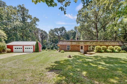 4691 Hanley Rd, Millbury, OH, 43447-9648 | Card Image