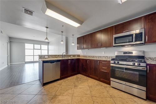 2203-150 Las Vegas Blvd N, Las Vegas, NV, 89101-2952 | Card Image