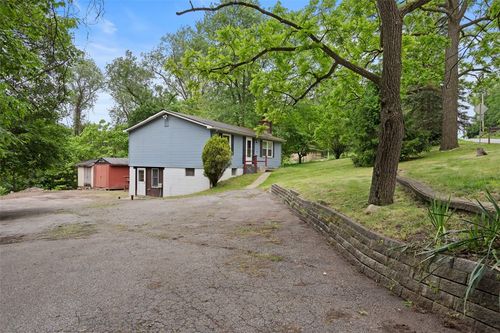 724 Camp Meeting Rd, Sewickley, PA, 15143-8743 | Card Image