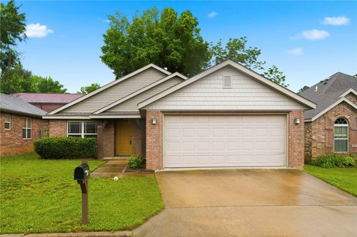 281 E Madrid St, Fayetteville, AR, 72703-3367 | Card Image