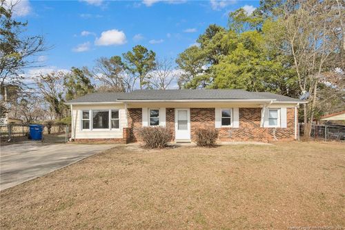 6507 Amanda Cir, Fayetteville, NC, 28304-5701 | Card Image