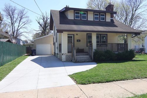 936 Walker St, Janesville, WI, 53545-1770 | Card Image