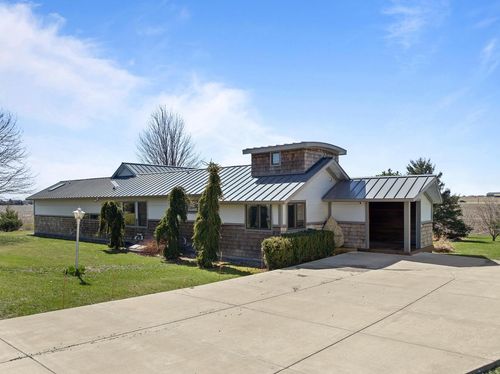 W2823 County Road B, Lake Geneva, WI, 53147-4238 | Card Image