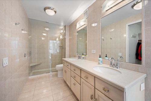 apt-404-110 E Delaware Pl, Chicago, IL, 60611-4964 | Card Image