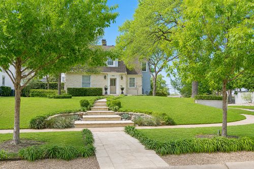 2428 Jarratt Ave, Austin, TX, 78703-2431 | Card Image