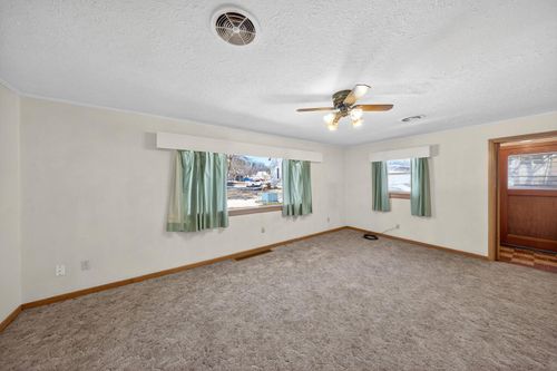 105 North St Ne, Preston, MN, 55965-1134 | Card Image