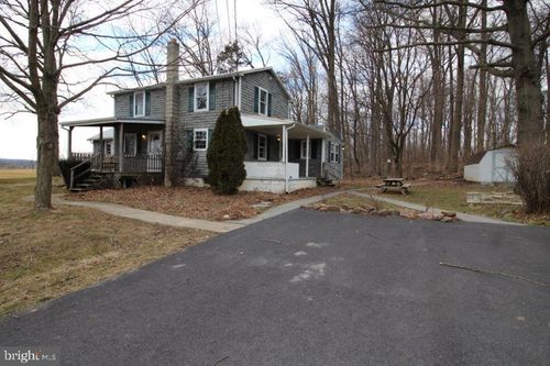 590 Gehman School Rd, DENVER, PA, 17517-9706 | Card Image