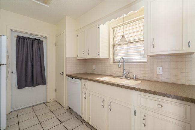 407 E 10 Th St, House other with 3 bedrooms, 2 bathrooms and null parking in Bishop TX | Image 8