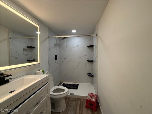 8326 Breeze Dr, NORTH FORT MYERS, FL, 33917-1716 | Card Image