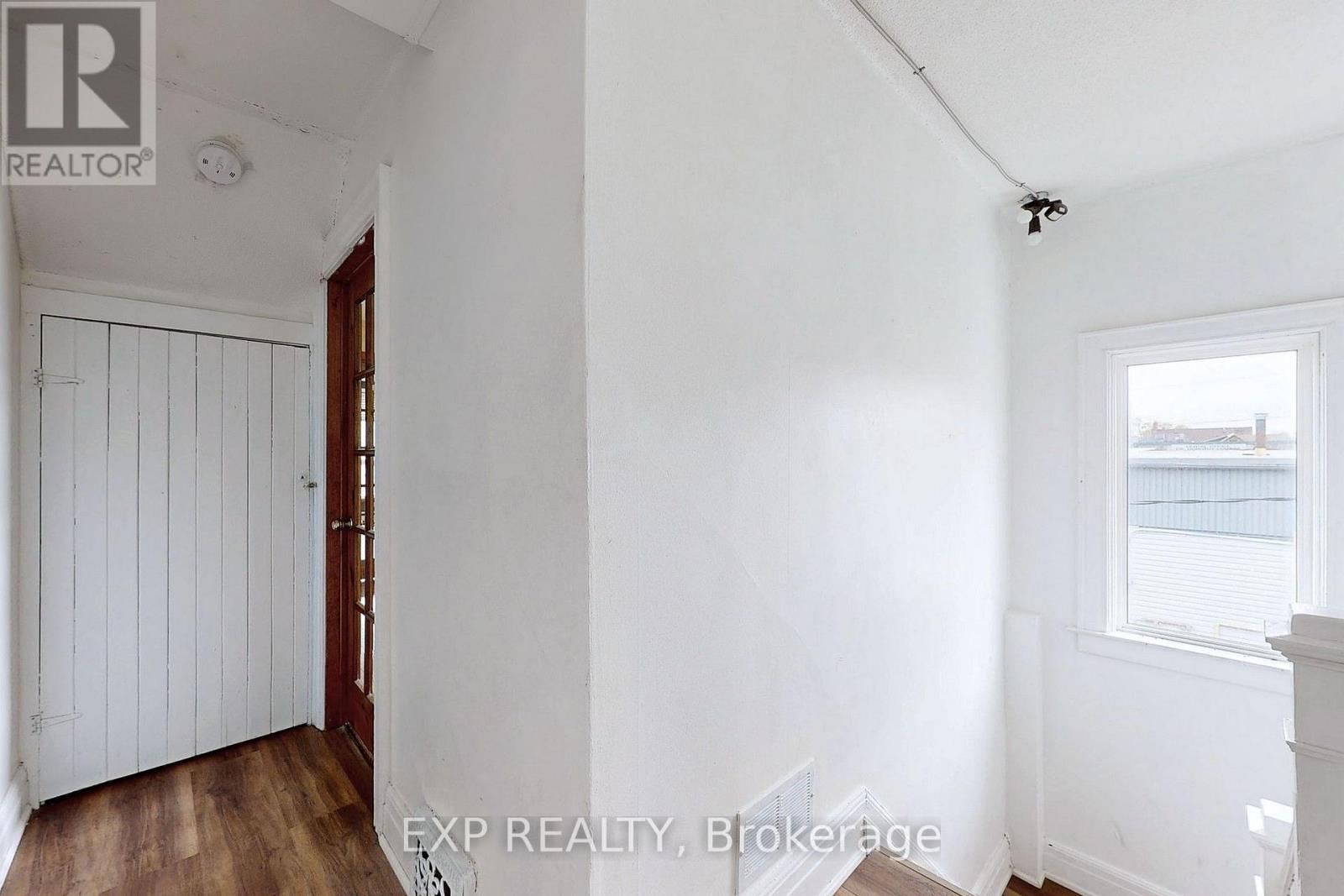 Residential Lease in Oshawa (O'Neill) 5
