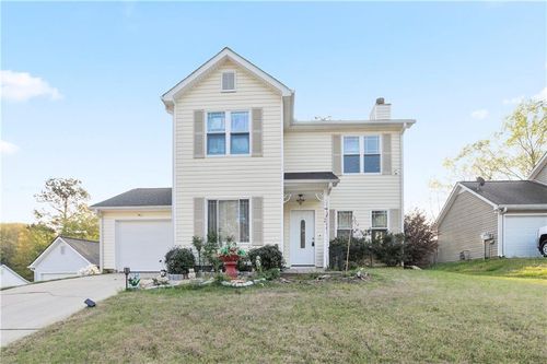 176 Bay Court Dr, Stockbridge, GA, 30281-6492 | Card Image