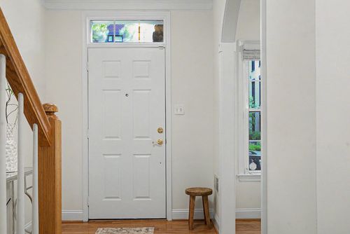 612 N Pitt St, ALEXANDRIA, VA, 22314-1906 | Card Image