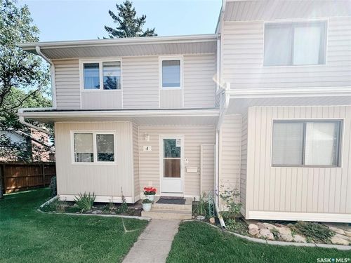 4-330 Haight Cres, Saskatoon, SK, S7H4V9 | Card Image