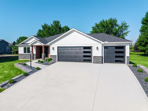 4085 E Oldfield Dr, Leesburg, IN, 46538-9507 | Card Image