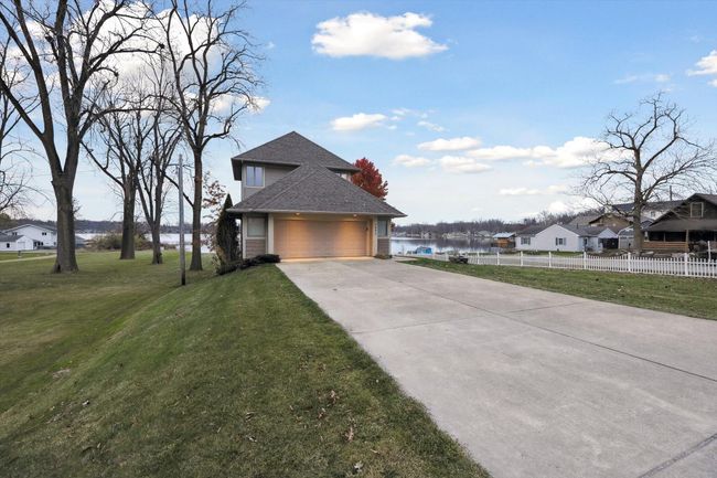 2490 Lakeview Dr, House other with 3 bedrooms, 4 bathrooms and null parking in Clarklake MI | Image 60
